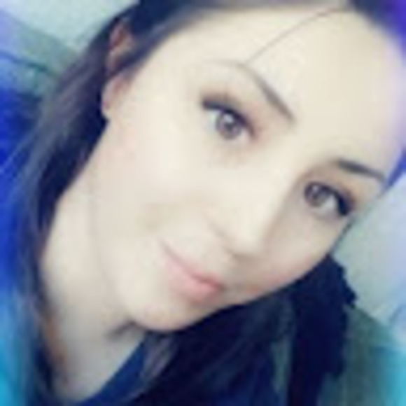 Profile Picture of Collene Reul (@collenereul) on Poshmark