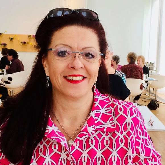 Profile Picture of Ingrid Rossouw (@ingridaross13) on Poshmark
