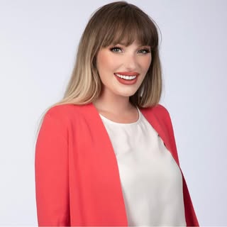 Profile Picture of Amanda Shepherd (@amandasellsthesound) on Instagram