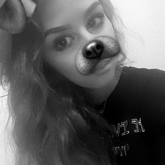 Profile Picture of Tonya Merta (@tonyamerta) on Poshmark