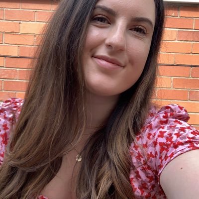 Profile Picture of Chloe Warren (@chlooewarren) on Twitter