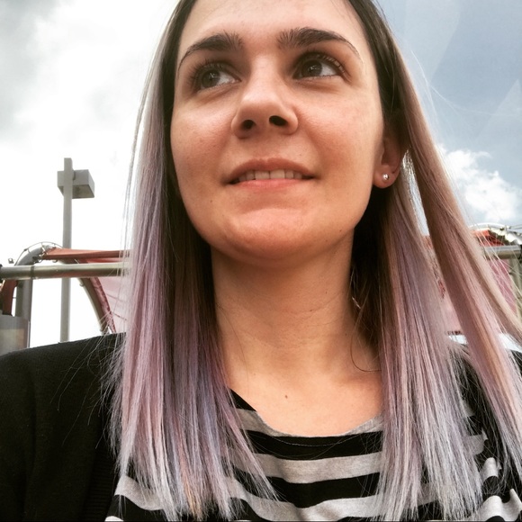 Profile Picture of Emily Schraufnagel (@emelyc13r) on Poshmark