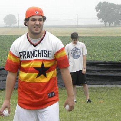 Profile Picture of Jonathan Suhre (@jsur18) on Twitter