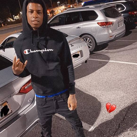 Profile Picture of Ladarius Smith (@ladarius_smith1) on Poshmark