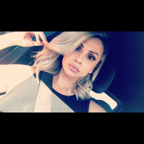 Profile Picture of Lucia Olivares (@olivareslucy) on Poshmark