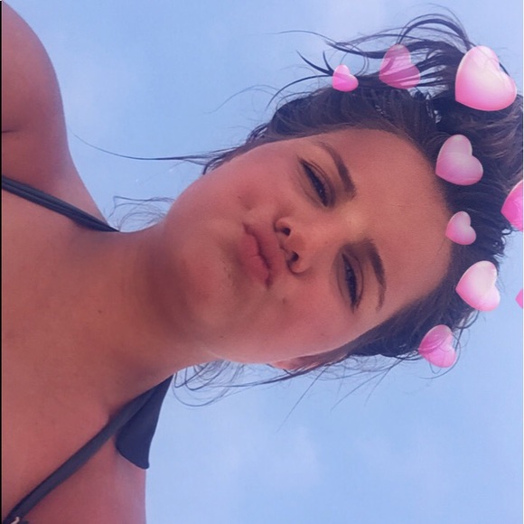 Profile Picture of Madison Ayscue (@madisonayscue) on Poshmark