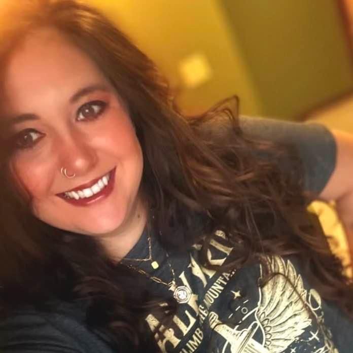 Profile Picture of amandalong274 (@amandalong274) on Tiktok