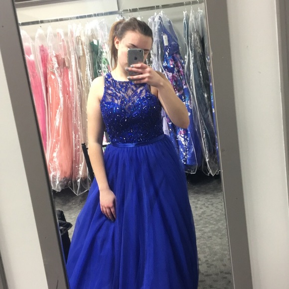 Profile Picture of Kaitlyn Vickerman (@kaitlynv11) on Poshmark