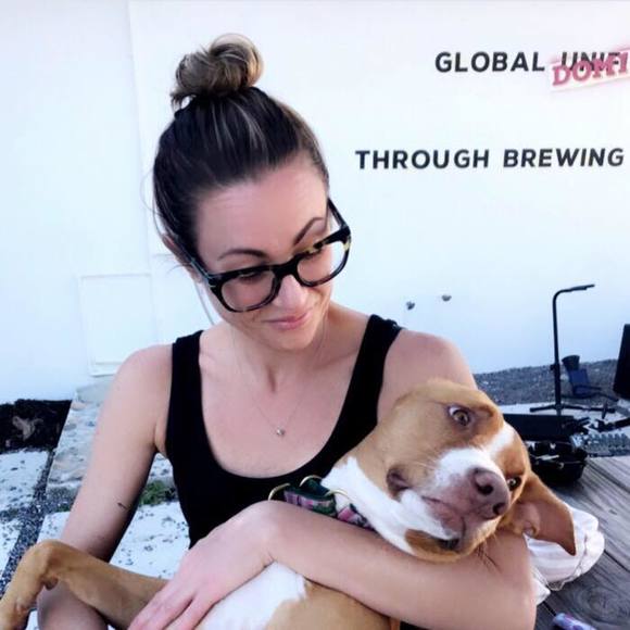 Profile Picture of Ashley Kellgren (@akellgie) on Poshmark