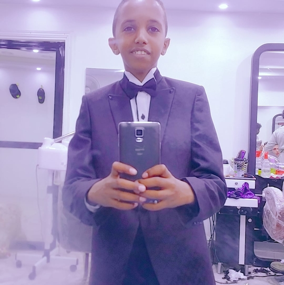 Profile Picture of Ismail Ahmed (@mom70000) on Poshmark