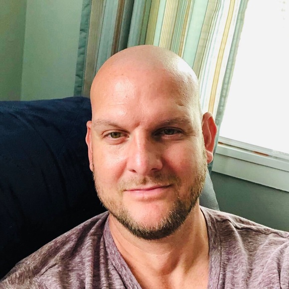 Profile Picture of Jeffrey Kyle (@jak0374) on Poshmark