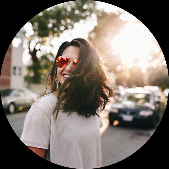 Profile Picture of Davida Vasileva (@nekocat480) on Poshmark