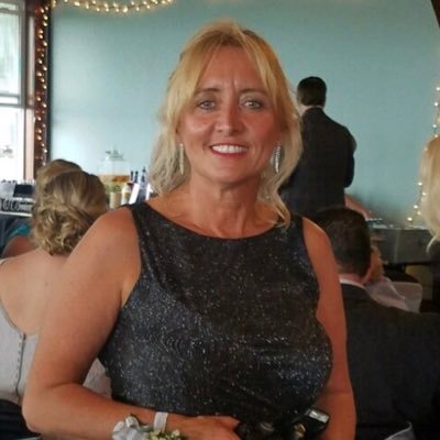 Profile Picture of Kim Hutchison (@KimHutchison14) on Twitter