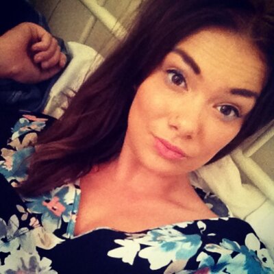 Profile Picture of Hollie Mitchell (@holliemarie1995) on Twitter