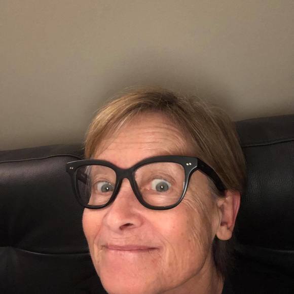 Profile Picture of Kelley Kapfer (@frances52) on Poshmark
