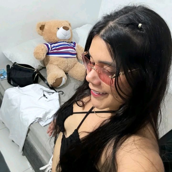 Profile Picture of Jessica (@jessicaher25) on Tiktok