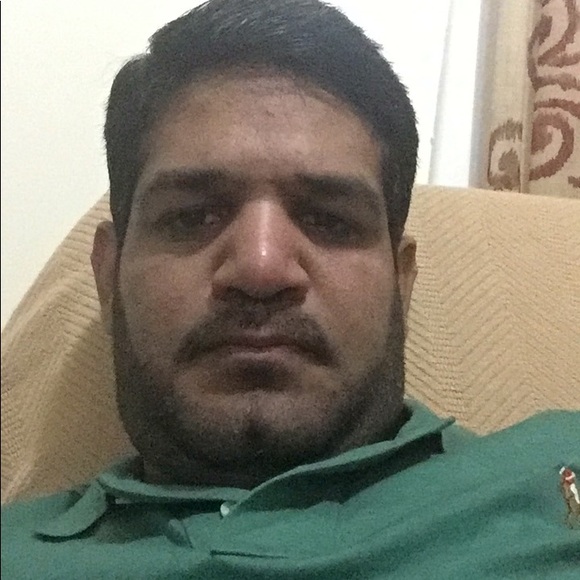 Profile Picture of Umer Farooq (@9869) on Poshmark