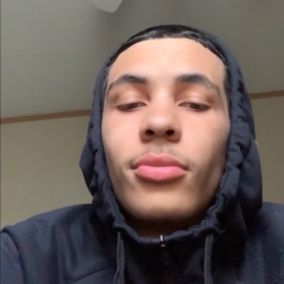 Profile Picture of Terry Craig (@prontojayy) on Poshmark