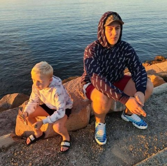 Profile Picture of Adam Tatters (@adamtatters) on Poshmark