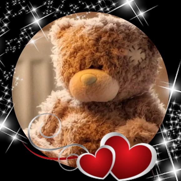 Profile Picture of Chrissy Funk (@funkwoman21) on Poshmark