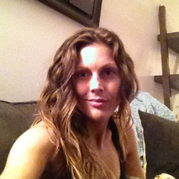 Profile Picture of Jess Conley (@jessconley) on Poshmark