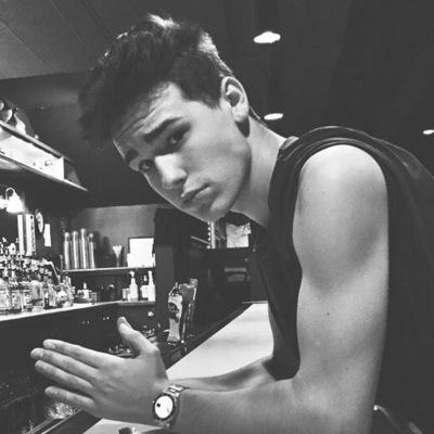 Profile Picture of ❁ αlσndяα мαнσne ❁ (@@JacobsThug) on Twitter