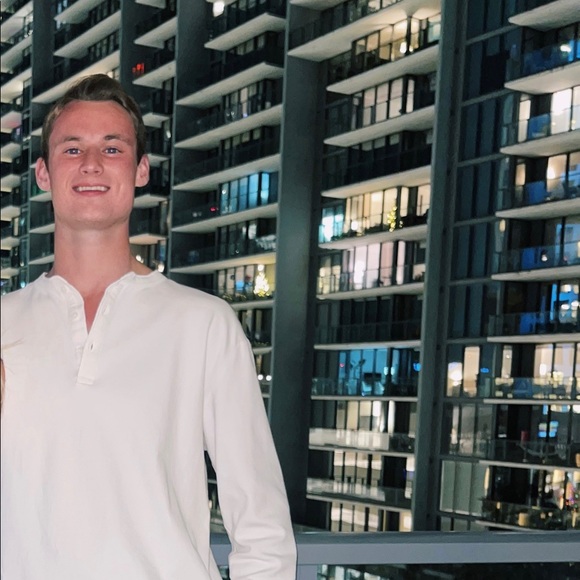 Profile Picture of Aidan Mclaughlin (@aidanmclaugh511) on Poshmark