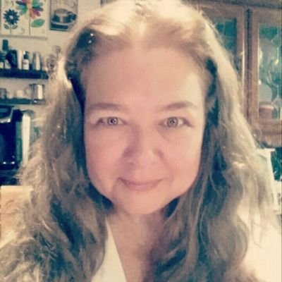 Profile Picture of Debbie Adamson (@photo_savvy) on Twitter