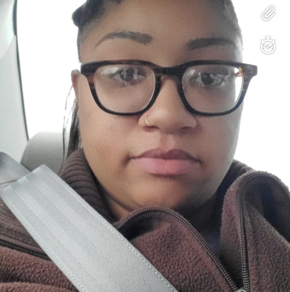 Profile Picture of Ameena Caradine (@miasmall7) on Poshmark