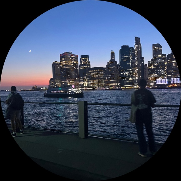 Profile Picture of Ava Gutsche (@avagutsche) on Poshmark