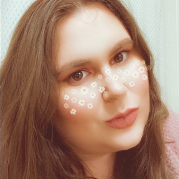Profile Picture of Shelby Pearson (@shelbypearso301) on Poshmark