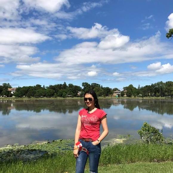 Profile Picture of Cindy Xia (@cindyjiasui) on Poshmark