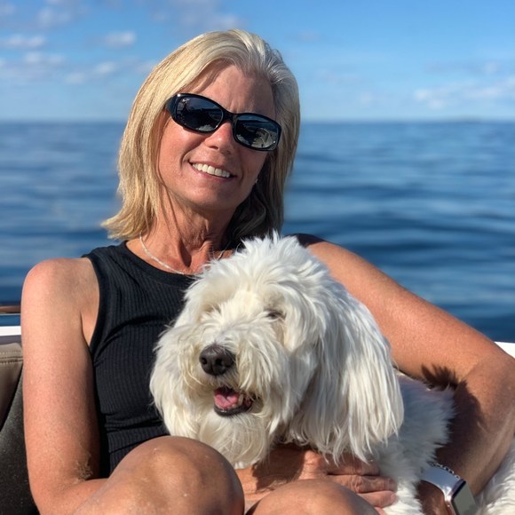 Profile Picture of Sandy Walters (@ewawmw) on Poshmark