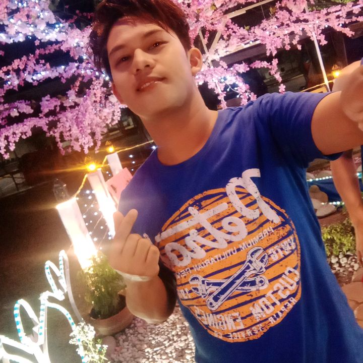 Profile Picture of James Well (@jameswell) on Tiktok