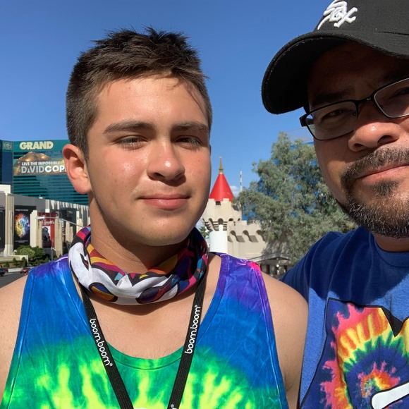 Profile Picture of Joe Chavez (@mrjoechavez) on Poshmark