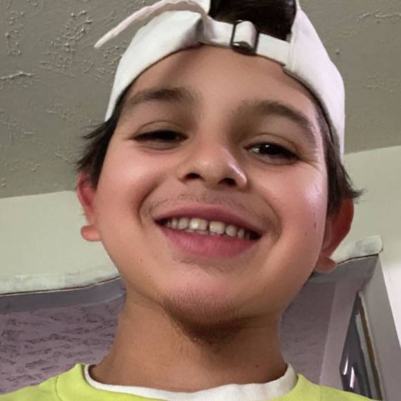 Profile Picture of Ruano Ruano (@ruanostormco) on Poshmark