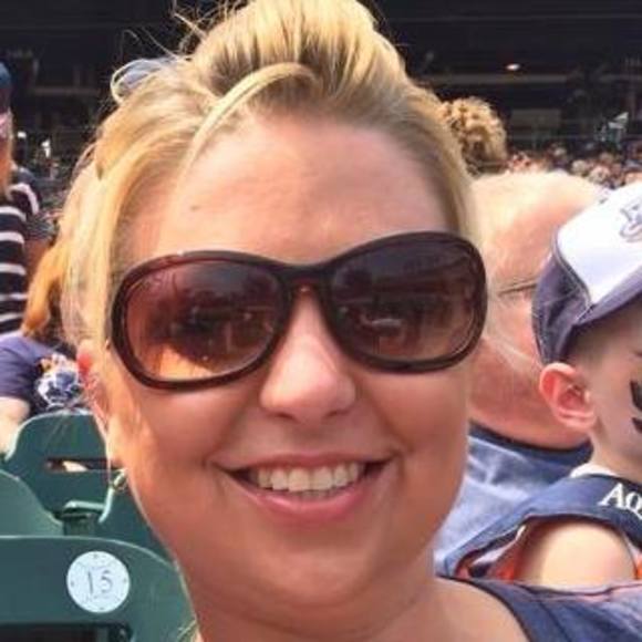 Profile Picture of Debby Priskorn (@debbypriskorn) on Poshmark