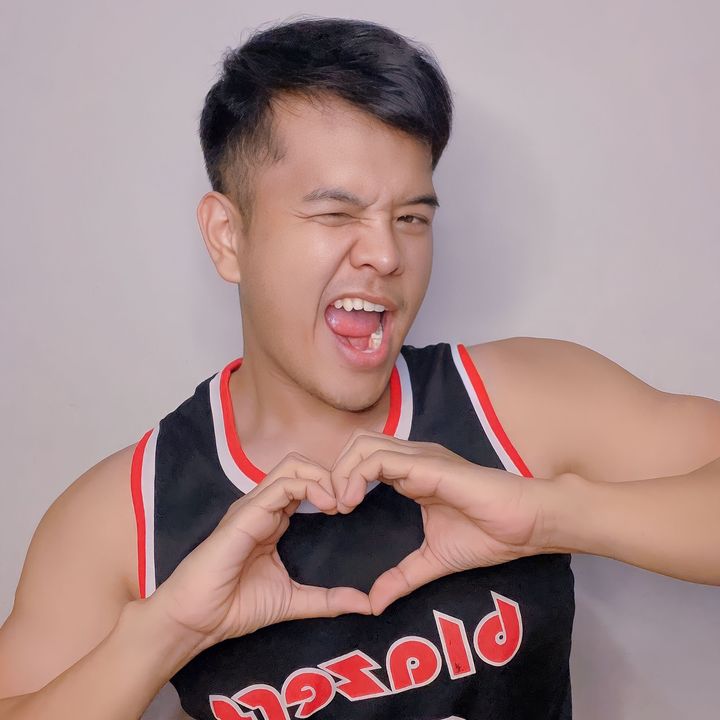 Profile Picture of ALMOND STAR 🌟 (@almondstar1) on Tiktok