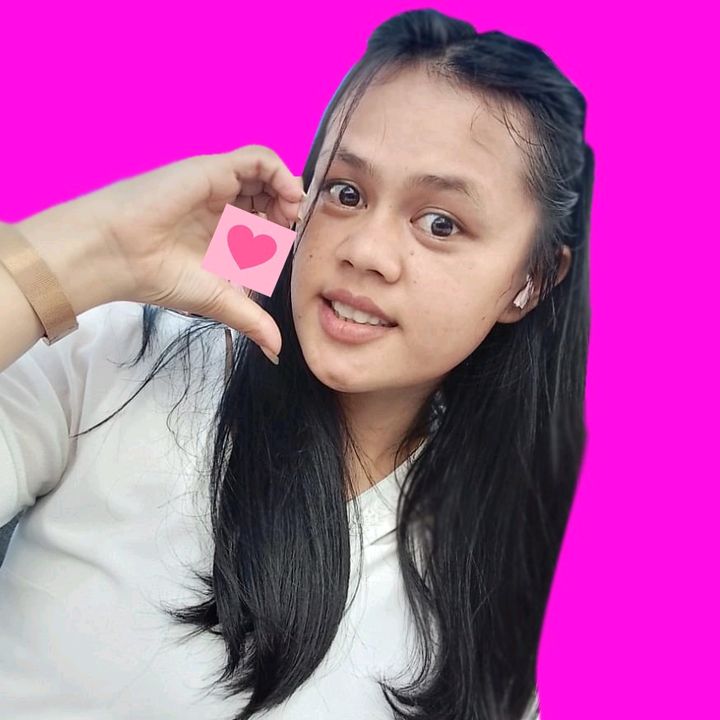 Profile Picture of RosLin juntak (@rosaborjun) on Tiktok