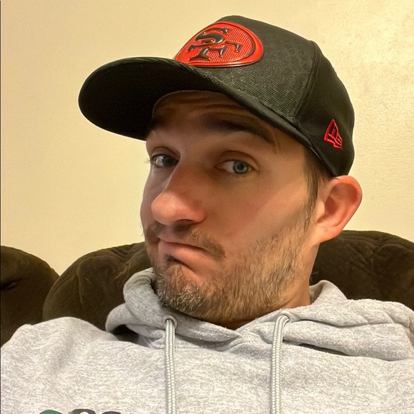 Bryan Perschon - Poshmark Profile Picture of Bryan Perschon (@googoo319) on Poshmark