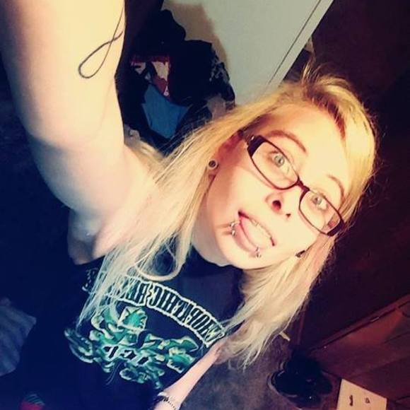 Profile Picture of Kate Mackenzie (@kate716988) on Poshmark