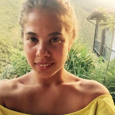 Profile Picture of Leah Steele (@LeahNSteele) on Twitter