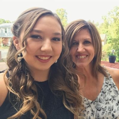 Profile Picture of Mindy Golvash (@golvashm6) on Twitter