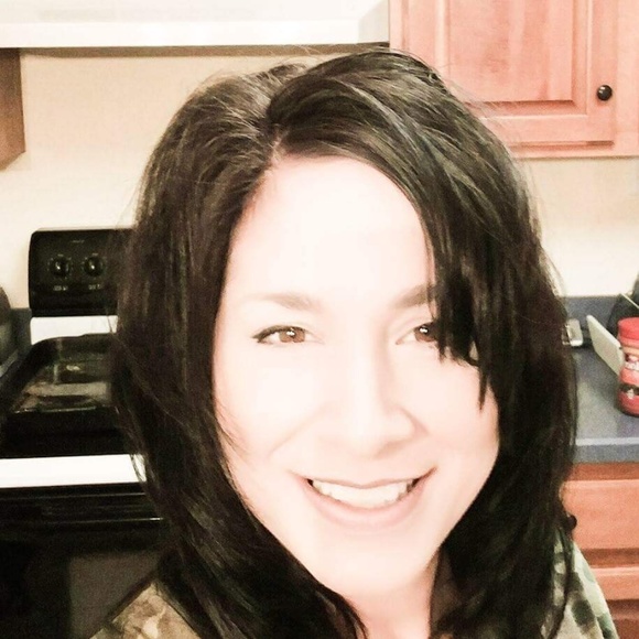 Profile Picture of Suzanne Marchitelli (@sum4you222) on Poshmark