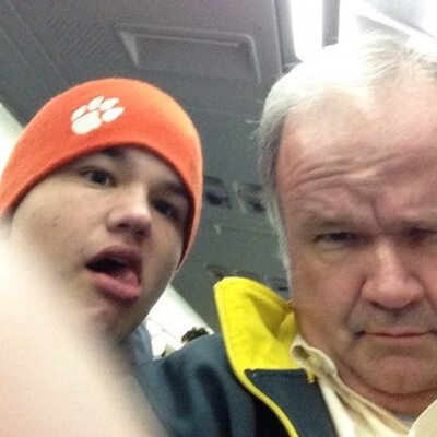 Profile Picture of Ken McElhaney (@jekadad) on Twitter