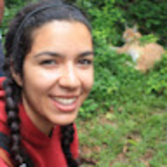 Profile Picture of Ana Gabrielian (@abgabrielian) on Poshmark