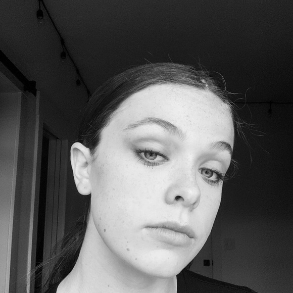 Profile Picture of Ashlyn Beatty (@ashlynbeatty) on Poshmark