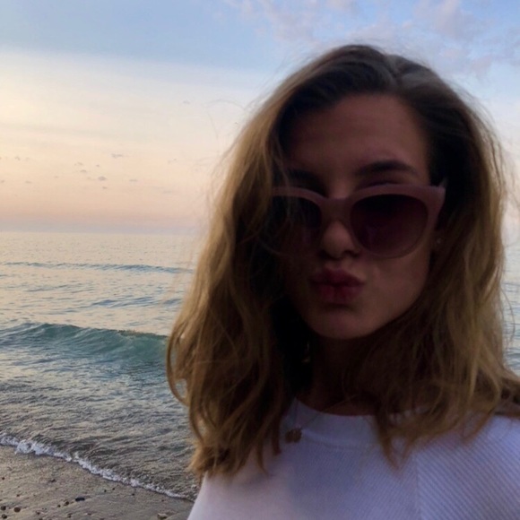 Profile Picture of Sam Bernhardt (@sebernhardt) on Poshmark