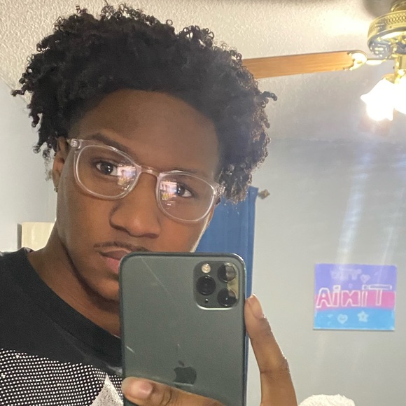 Profile Picture of Timothy Guthrie (@famousjayr) on Poshmark