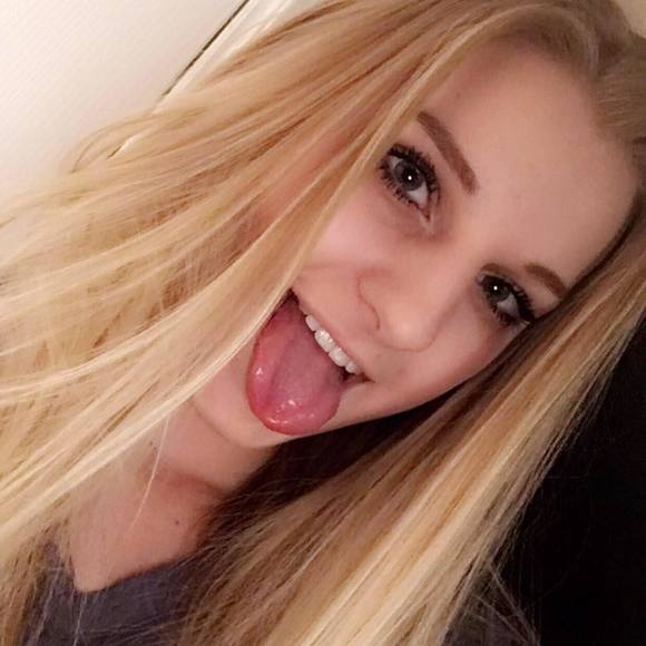 Profile Picture of Kasey Heser (@kas_ey801) on Poshmark